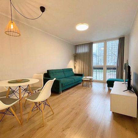 Apartament Przy Atrium, Stacja Metra Rondo Onz Warschau Exterior foto