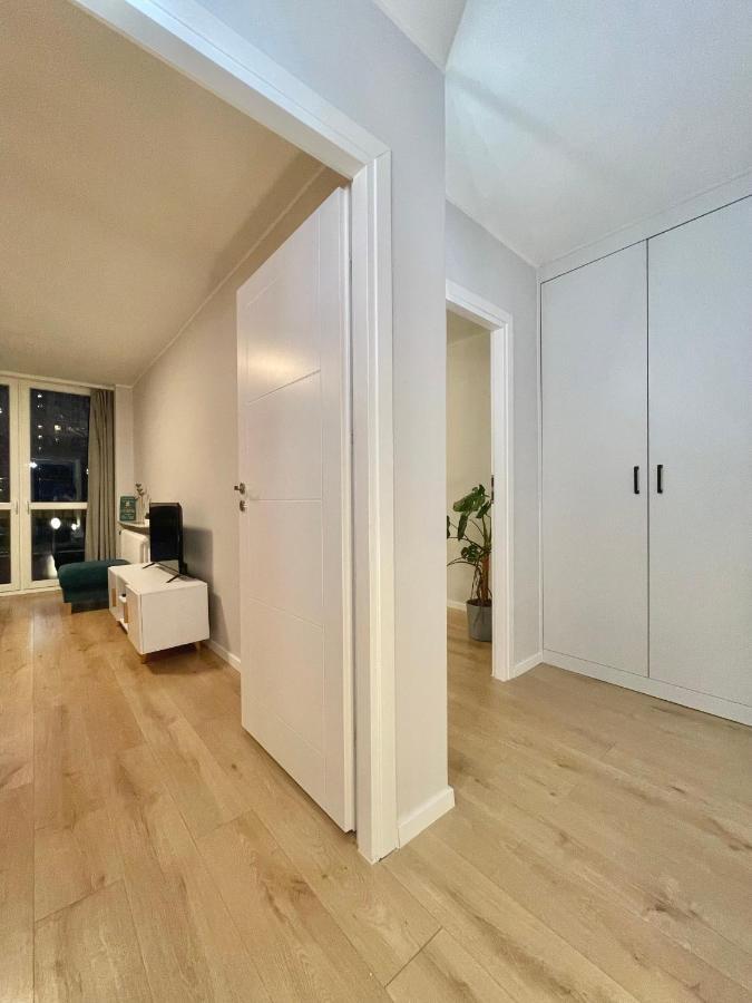 Apartament Przy Atrium, Stacja Metra Rondo Onz Warschau Exterior foto