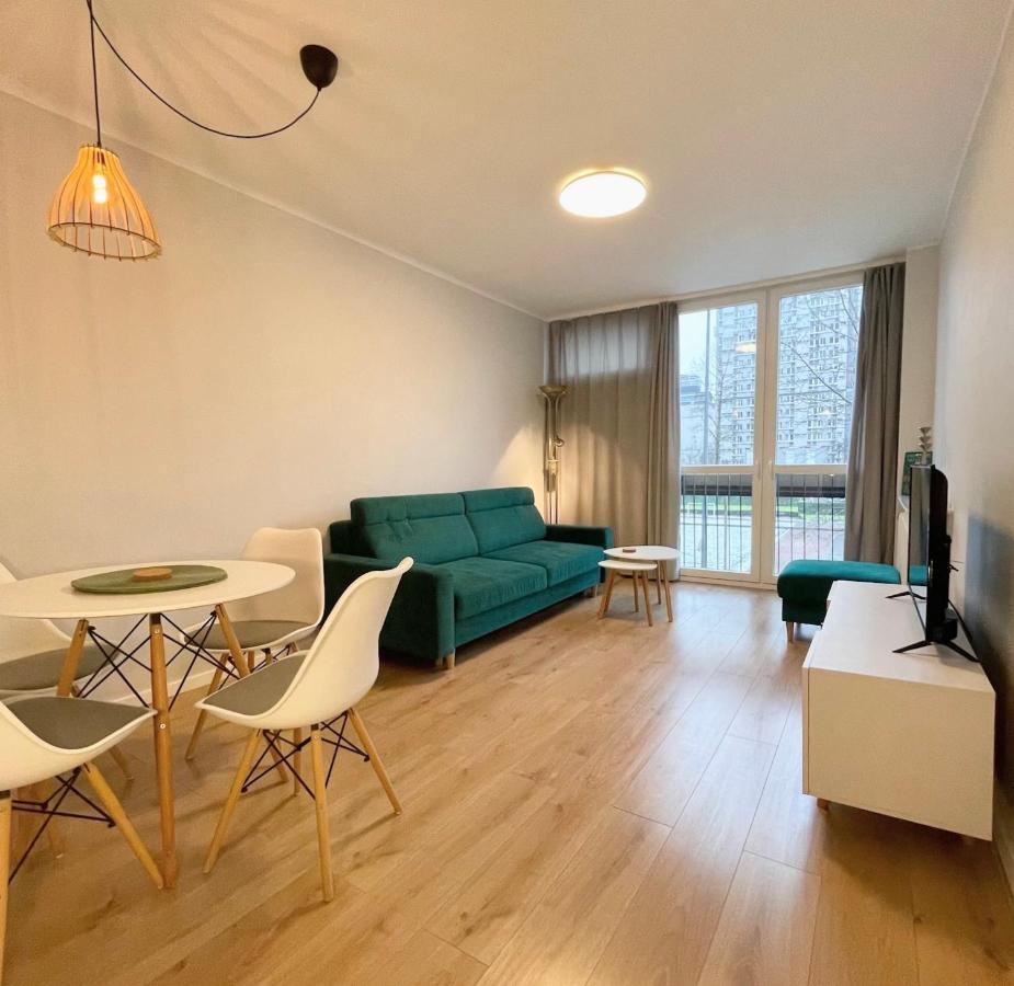 Apartament Przy Atrium, Stacja Metra Rondo Onz Warschau Exterior foto