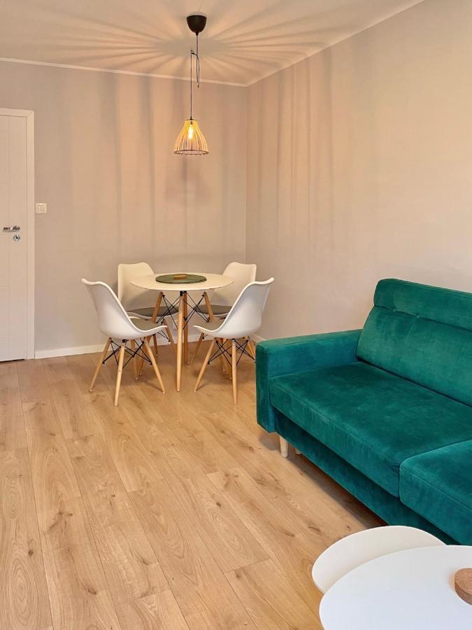 Apartament Przy Atrium, Stacja Metra Rondo Onz Warschau Exterior foto